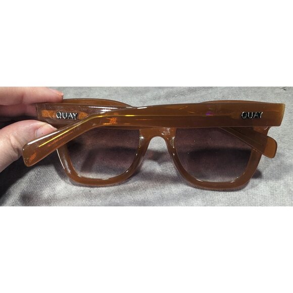 Quay Australia After Hours Chunky Retro Caramel Frame Sunglasses - Picture 3 of 7